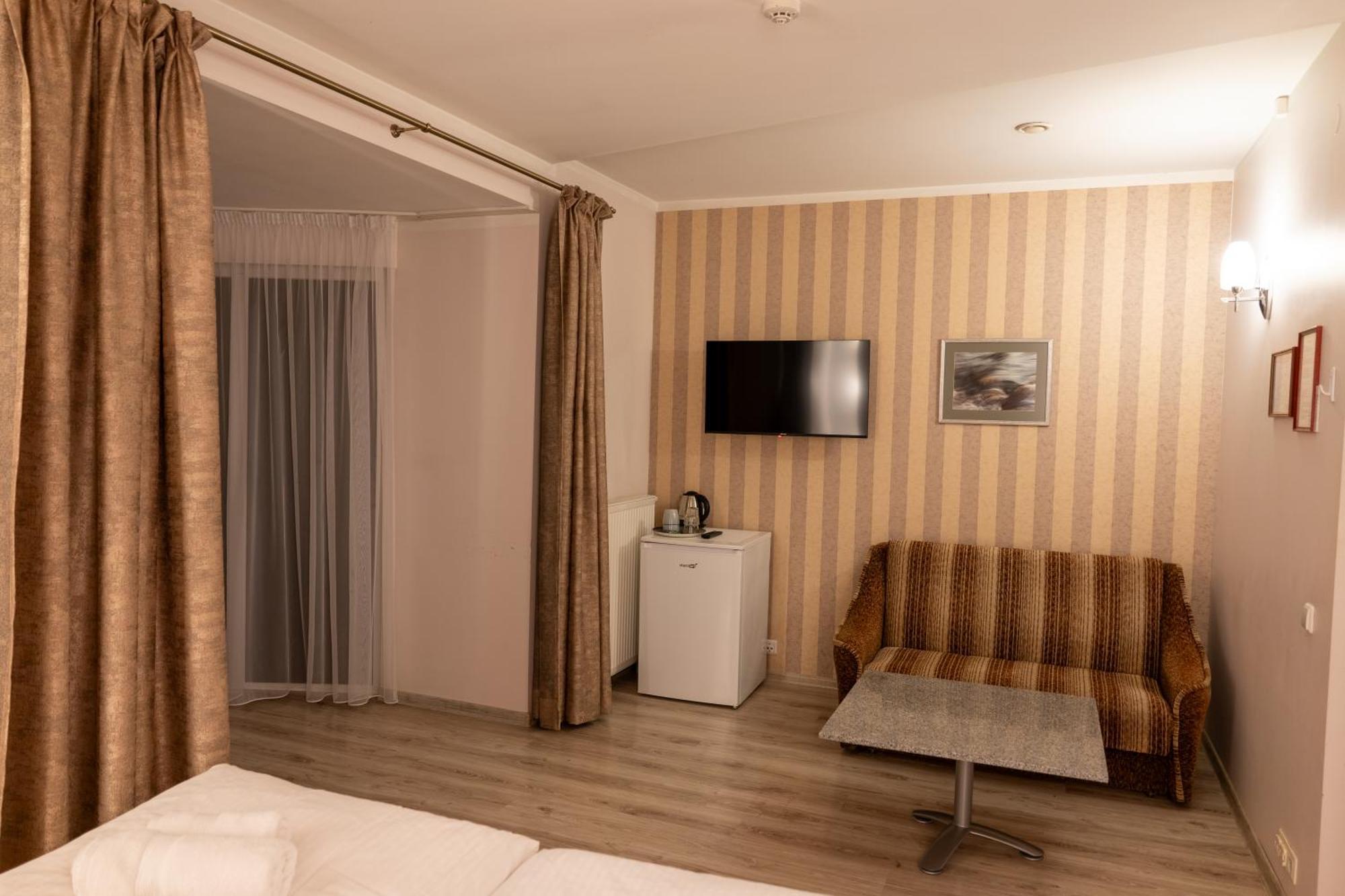 Viesbutis Banga Hotel Tauragė Kültér fotó